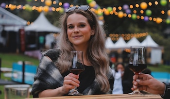 Vino al Parque reunirá vinos blancos, tintos, rosados, espumantes y naranjas, además de etiquetas orgánicas, naturales, biodinámicas y de baja intervención.