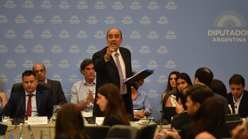 Así se retiró Guillermo Francos