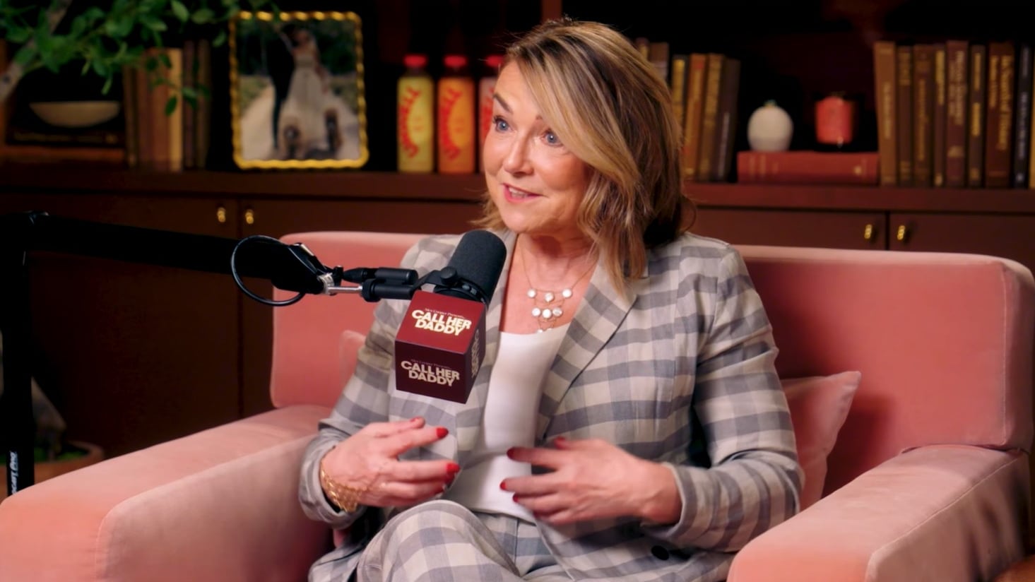 Esther Perel advierte que la búsqueda de perfección y previsibilidad en las relaciones afecta la autenticidad según su análisis sobre tecnología y vínculos (Captura