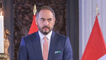 Congreso presenta moción de interpelación contra el ministro de Defensa por masacre en Colcabamba