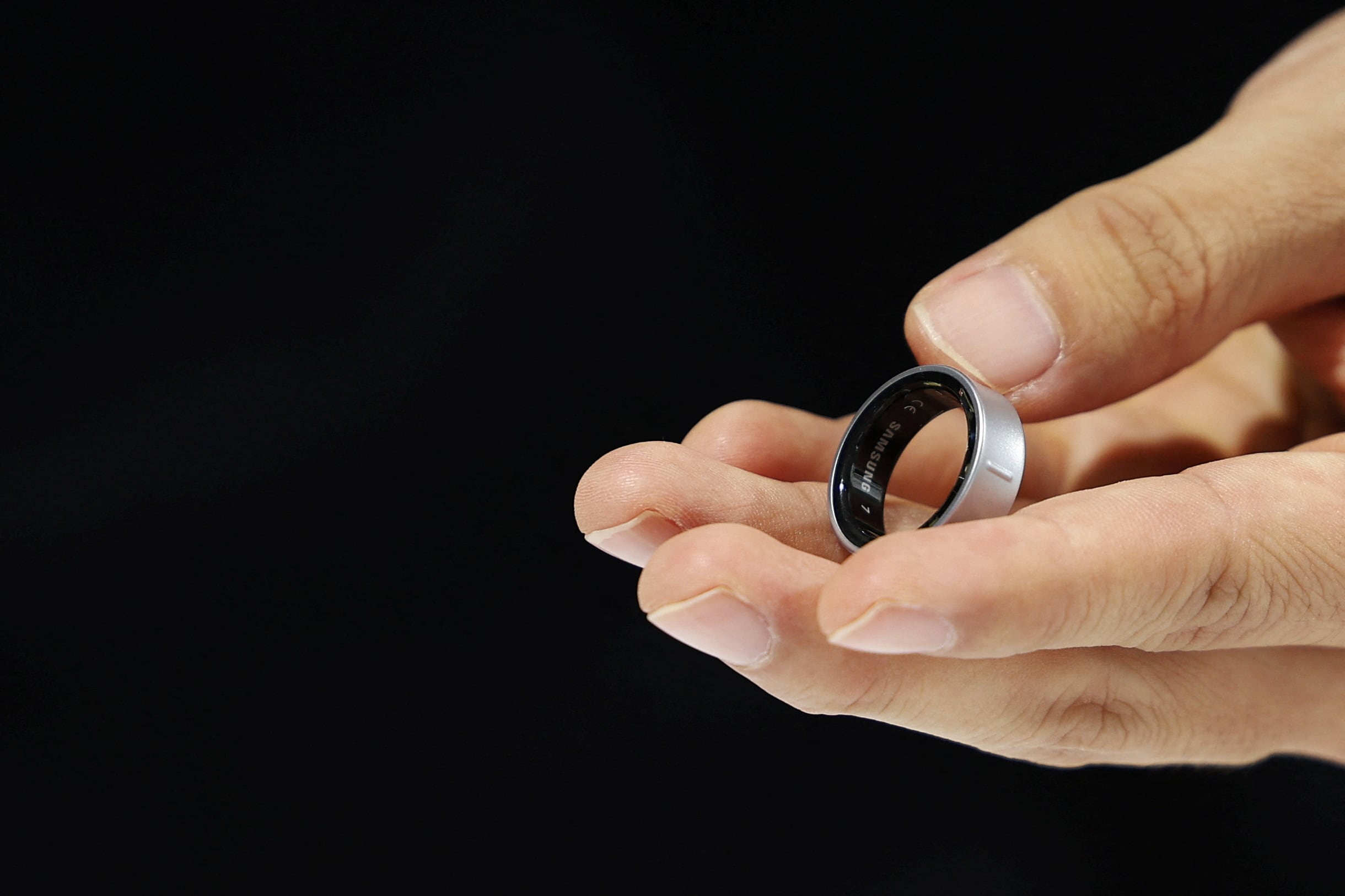 Un anillo inteligente permite identificar patrones de salud que pasan desapercibidos en la rutina diaria. (Reuters)
