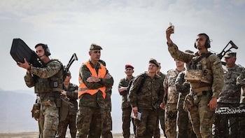 La Legión ofrece una exhibición a mandos terrestres de la OTAN en un foro sobre mando y disuasión