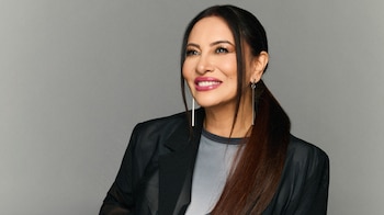 La cantante chilena reconoce que el apoyo de sus fans fue clave para superar el dolor tras la pérdida de su padre.