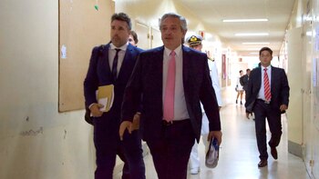 Así se retiraba Alberto Fernández