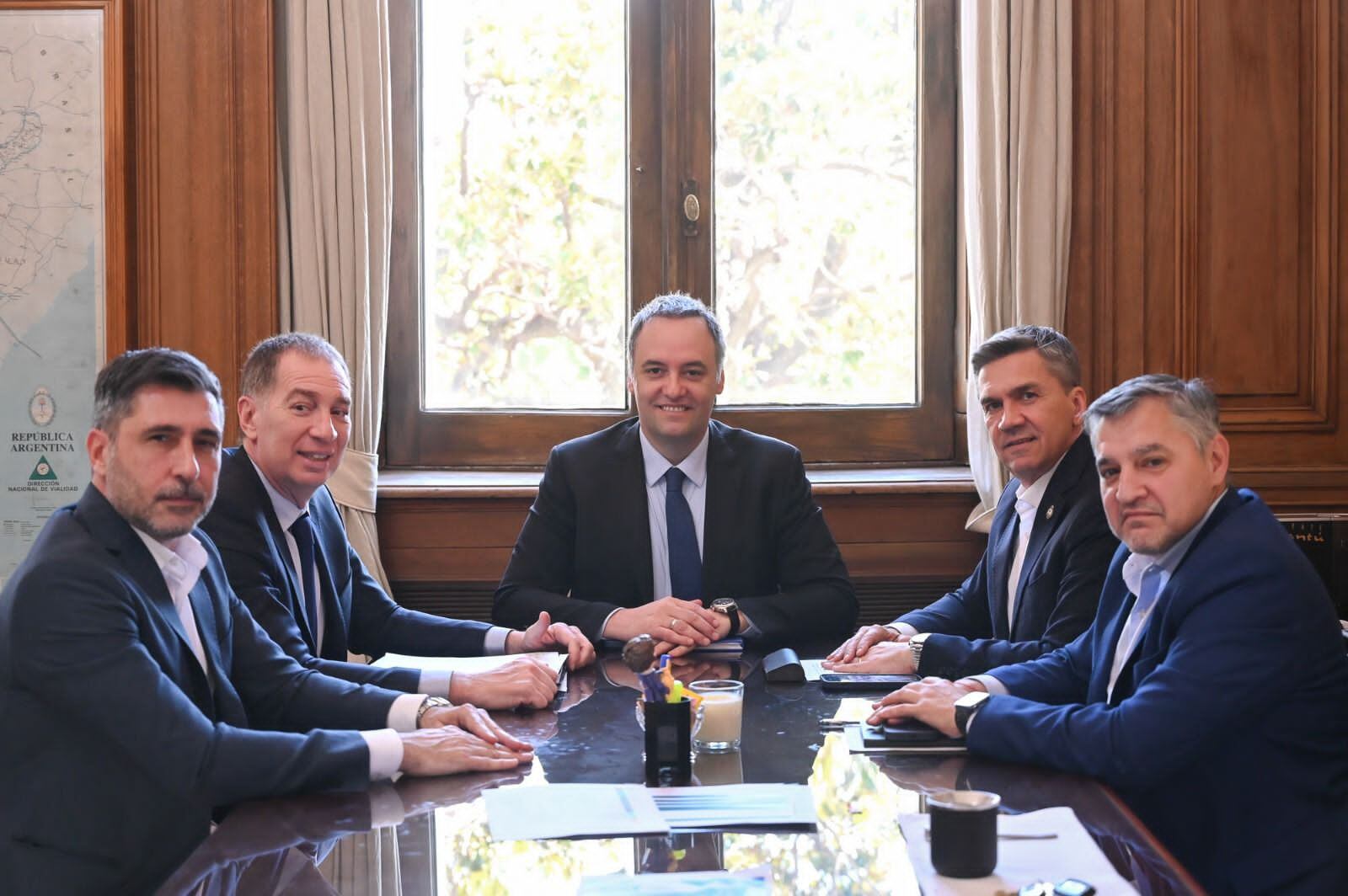 El ministro del Interior, Diego Santilli mantuvo diferentes encuentros con los mandatarios provinciales en los últimos días.