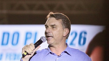 Flávio Bolsonaro apela a su mayoría en el Congreso para "cambiar la Constitución" y "redemocratizar" Brasil