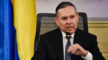 Efraín Cepeda es un “loquito” y pide cargos en el Gobierno de Abelardo de la Espriella, según Ariel Ávila