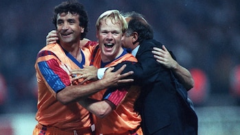 Alexanco celebra junto a Ronald