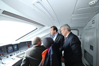 El ministro de Transportes y