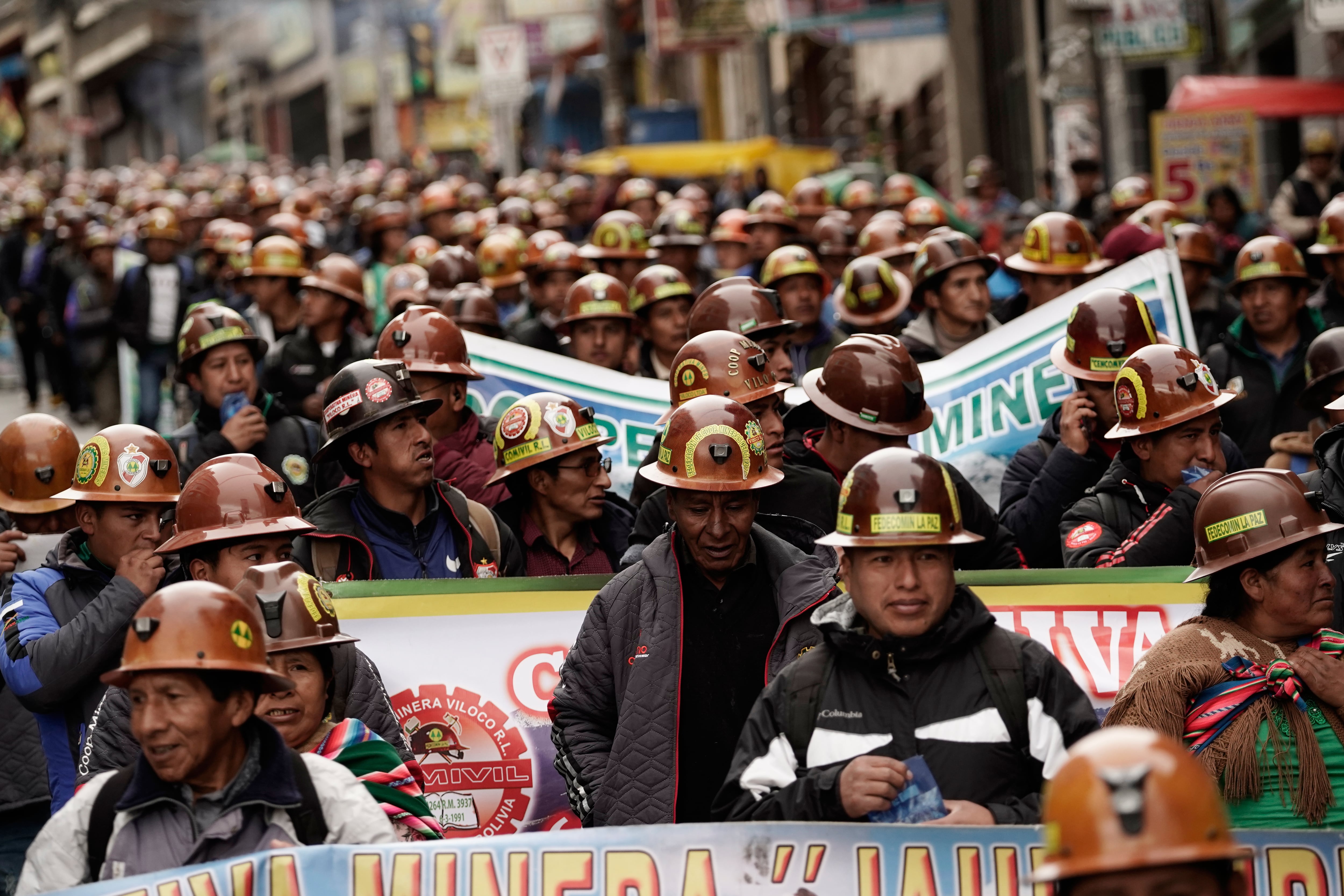 Paro en Bolivia: mineros encabezaron protestas contra el fin del subsidio a los combustibles