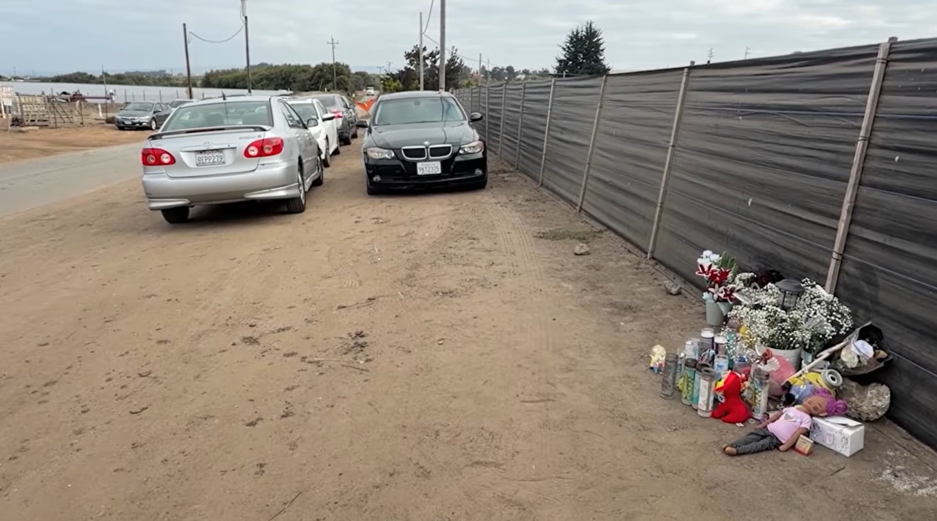 El cuerpo de una recién nacida fue hallado el 1 de agosto en Struve Road, al norte del condado de Monterey, California, junto a un campo de frutillas (KRON 4)