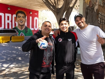 El jugador ya tuvo oportunidad de acudir al lugar en donde le mostraron el cariño que siente la ciudad por él.