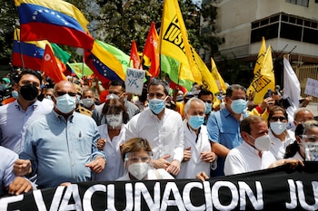 Juan Guaidó acompañando un reclamo