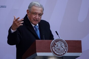 AMLO se comprometió a llevar
