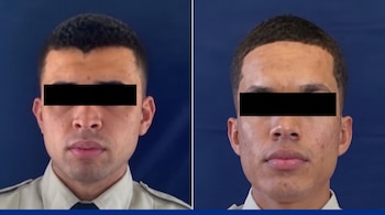 Dos fotografías de frente de hombres con camisa clara sobre fondo azul y franjas negras sobre sus ojos.
