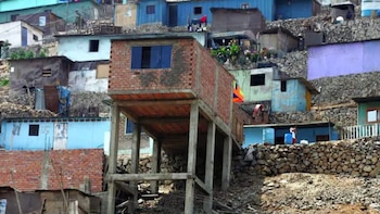 ¿Por qué tantas casas en Perú permanecen sin terminar? Expertos explican las causas y alertan sobre el riesgo ante un gran terremoto
