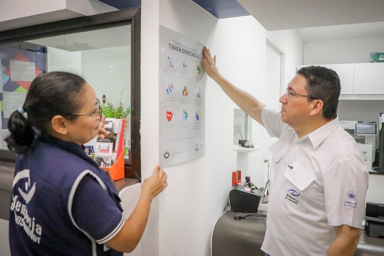 En 2026, la Defensoría del Consumidor acumuló más de 2,700 inspecciones, detectó más de 2,800 productos vencidos y recordó que recibe denuncias en el 910 y el WhatsApp 7844-1482. (Foto: Secretaría de Prensa de la Presidencia)