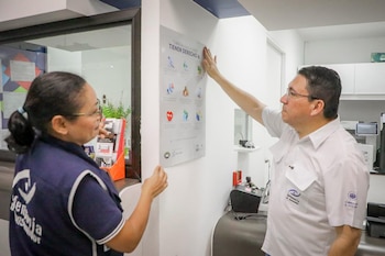 En 2026, la Defensoría del Consumidor acumuló más de 2,700 inspecciones, detectó más de 2,800 productos vencidos y recordó que recibe denuncias en el 910 y el WhatsApp 7844-1482. (Foto: Secretaría de Prensa de la Presidencia)