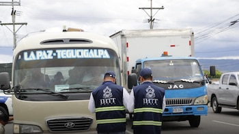 La administración hondureña implementará un apoyo económico que evitará incrementos en el precio de los viajes urbanos, interurbanos y suburbanos en Tegucigalpa, San Pedro Sula, Choluteca y La Ceiba por los próximos meses (Foto cortesía Instituto Hondureño del Transporte Terrestre)