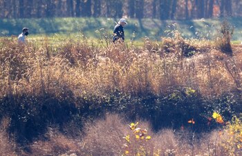 Trump jugó al golf este