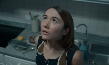 'Forastera', película de Lucía Aleñar Iglesias con Zoe Stein y Lluis Homar