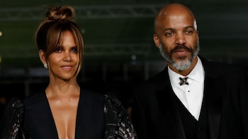 Halle Berry deslumbra con su