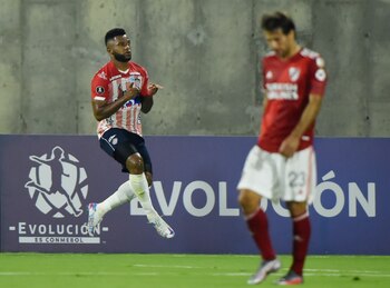 Falta la firma para que