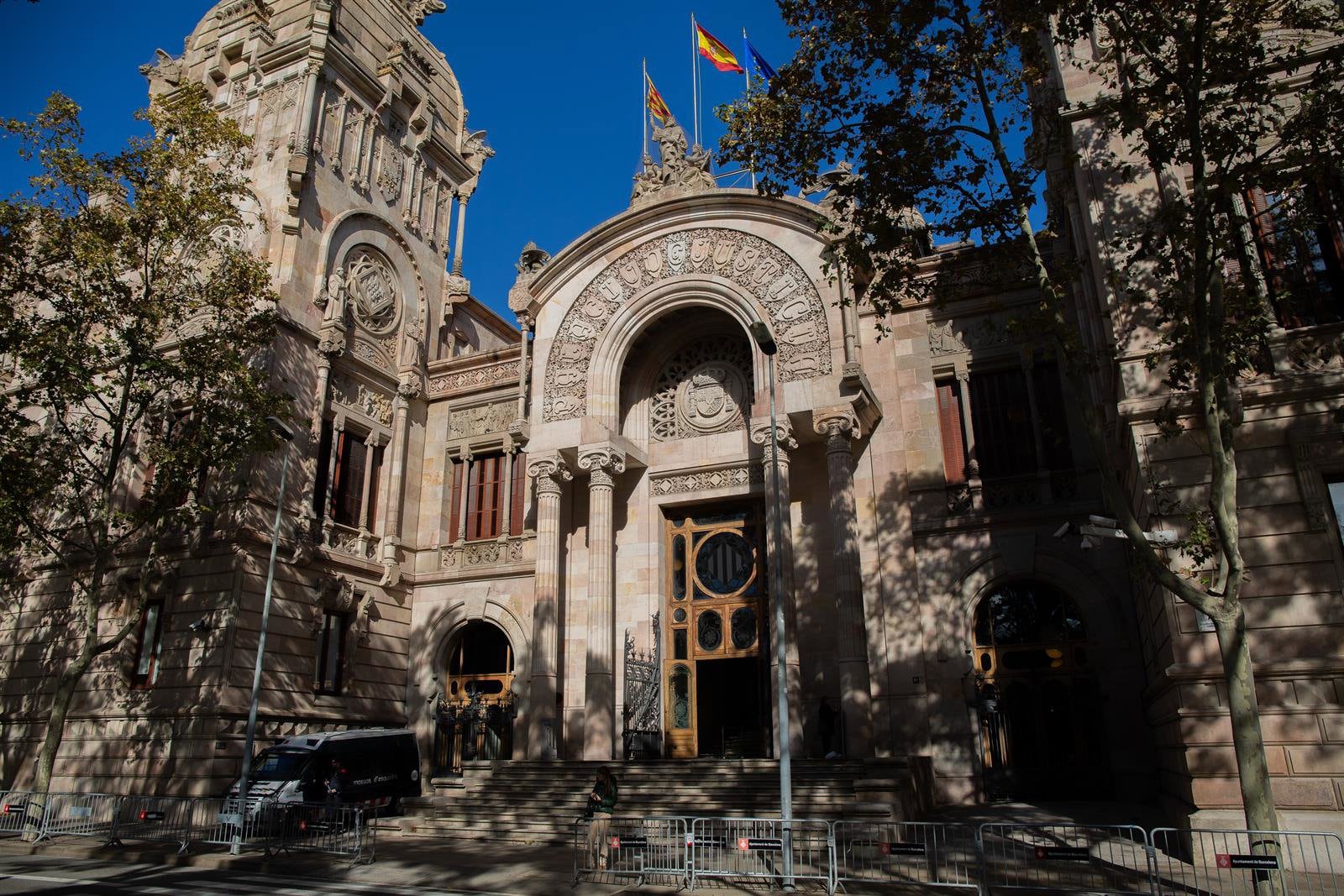 El TSJC confirma 21 años de cárcel a un mosso que violó a la pareja con discapacidad de su hijastro
