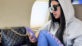 La cantante e influencer Fabiola Martínez revela susto en vuelo: “Sentí que el avión descendía muy fuerte y de repente volvió a elevarse”
