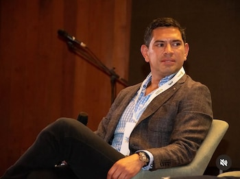 Joe Bonilla Gómez, representante legal del "grupo de los ocho", viajó con su familia en un vuelo charter al Mundial, hecho que generó molestia entre los otros clubes de la Dimayor - crédito @mta_derecho_deportivo/Instagram