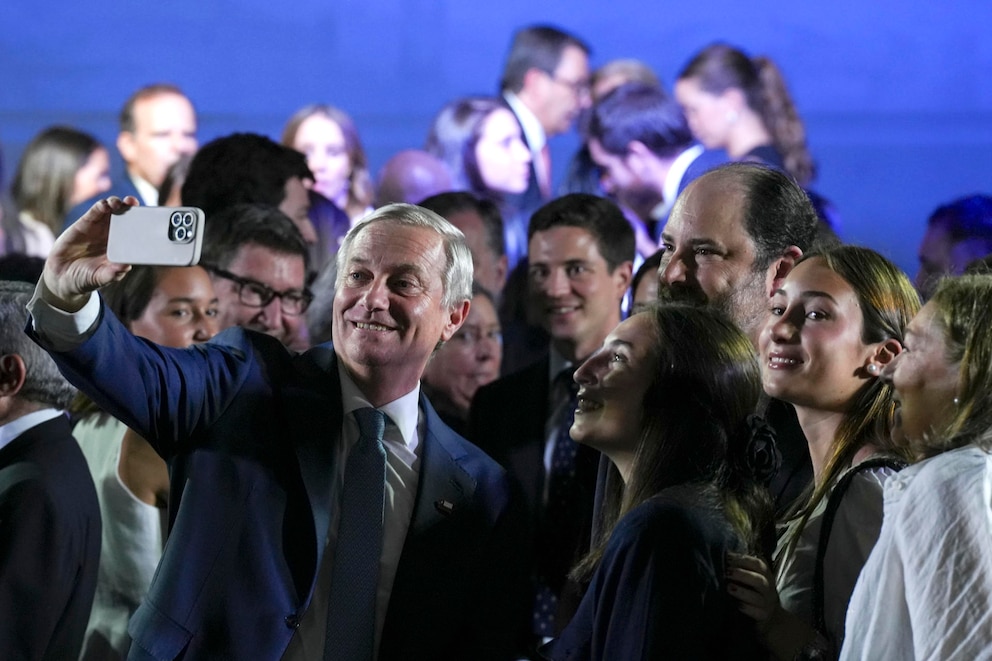 Kast proyecta una agenda productiva regional en su primera gira internacional como presidente electo