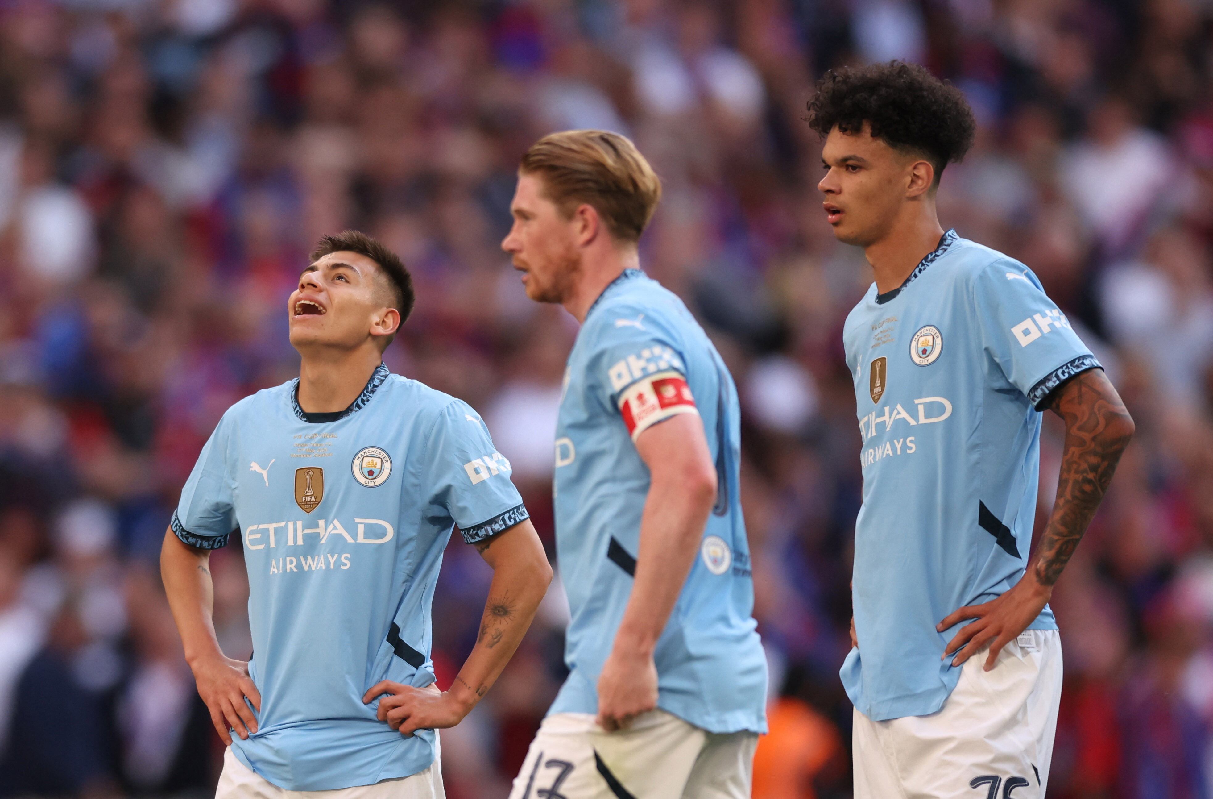 El Diablito Echeverri debutó en la final de la FA Cup, pero no pudo cambiar la historia (REUTERS/David Klein)