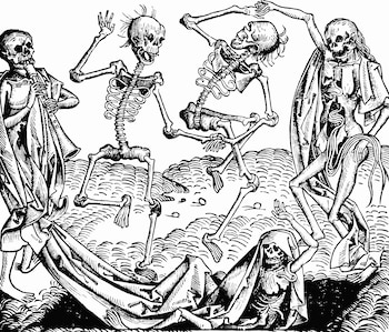 Ilustración en blanco y negro de cinco esqueletos: uno toca flauta, dos bailan, uno arrastra una figura cubierta, y otro emerge de la tierra