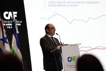 La rueda de negocios formó