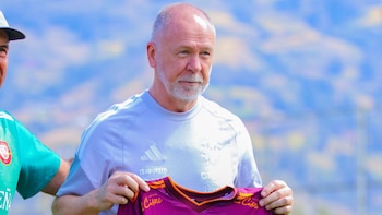 Mano Menezes continúa con su gira por equipos de Liga 1: ahora le tocó visitar a Los Chankas en Andahuaylas