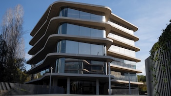 Grifols cierra 29 centros de donación en EE.UU. para optimizar su red de plasma