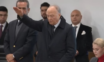 El exfiscal rindió protesta asegurando