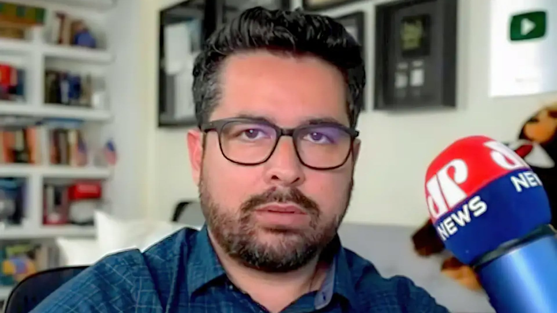 Paulo Renato de Oliveira Figueiredo es el nieto del general João Baptista de Oliveira Figueiredo, último presidente de la dictadura militar. Pidió que se prohíba el voto de las mujeres solteras.