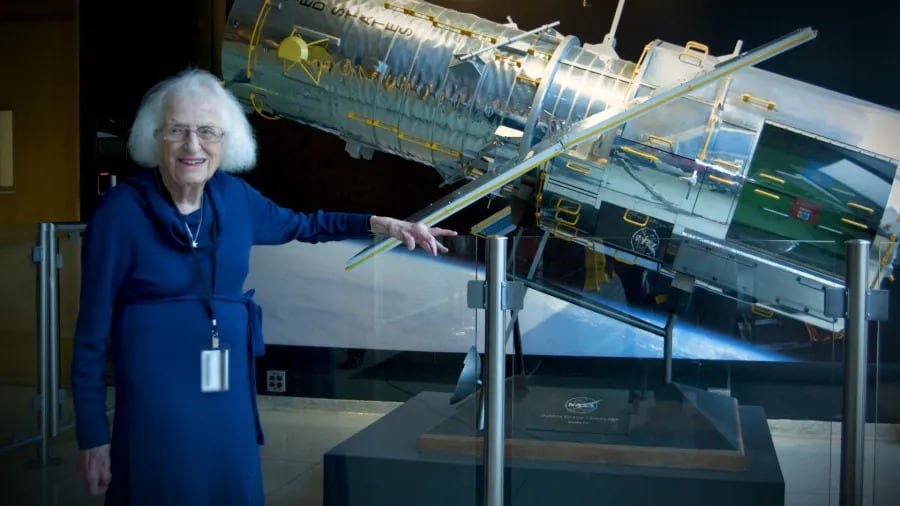 En la NASA, Nancy Grace Roman lideró programas de satélites y subsidios y consiguió el aval del Congreso de Estados Unidos para financiar el Telescopio Espacial Hubble (NASA)