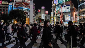 El Nikkei cierra por primera vez por encima de 71.000 puntos y el Kospi rompe la barrera de los 9.000 enteros
