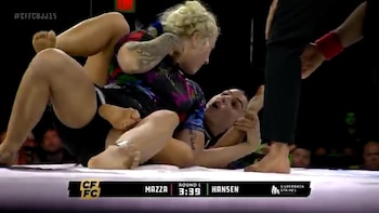 La reacción de una luchadora