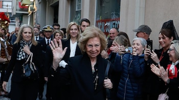 La reina Sofía y las infantas Elena y Cristina, en la Procesión del Cristo de los Mineros de Cartagena