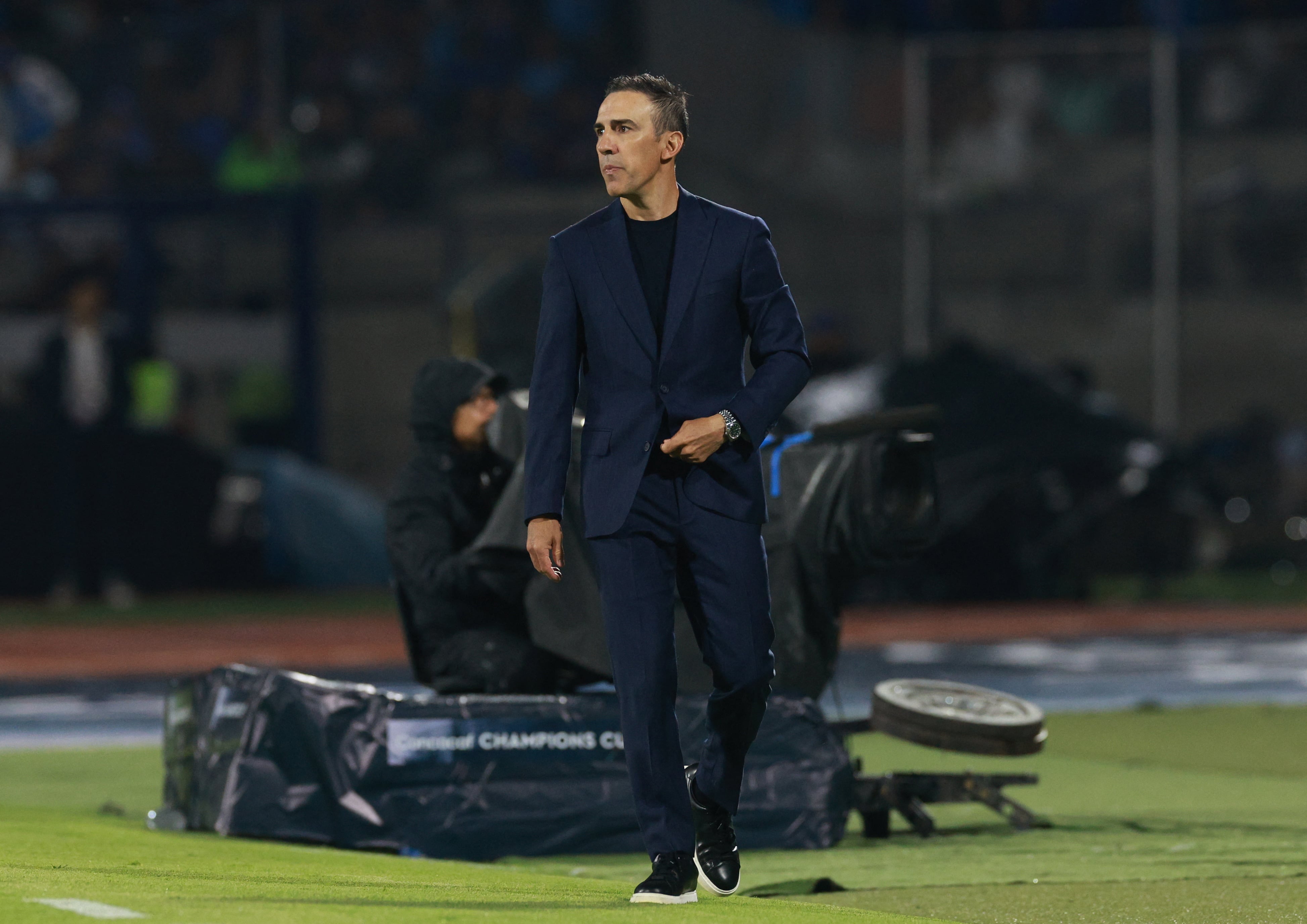 Para los aficionados del equipo, el nivel mostrado con Sánchez fue un repunte en su forma de juego. (REUTERS/Henry Romero)