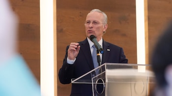 José Medina Mora asume presidencia