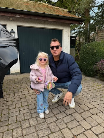 En su tiempo en Suiza, Maxi aprovechó a pasar tiempo con su hija Elle, quien recientemente cumplió tres años