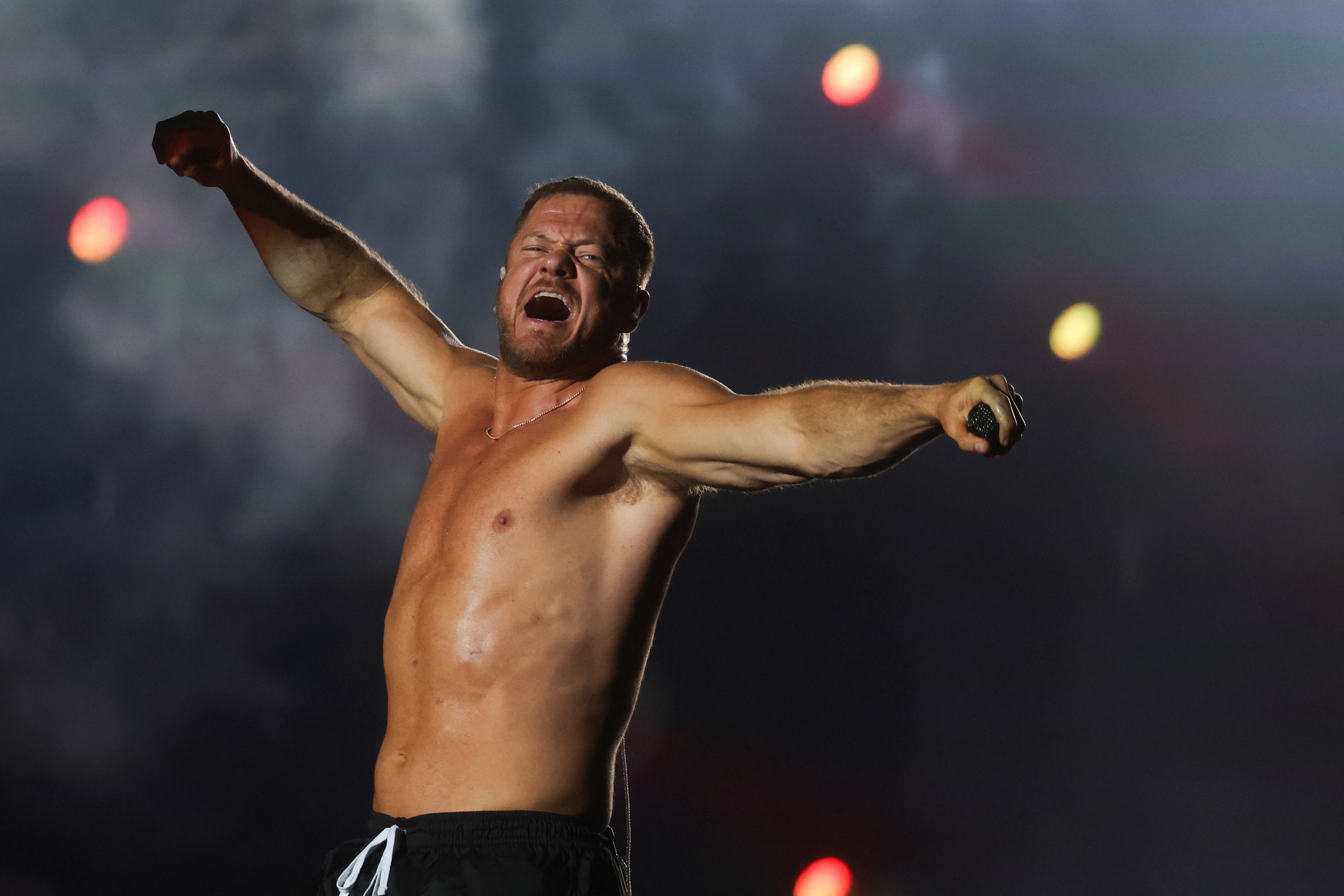 Imagine Dragons cerró la segunda jornada del festival con un espectáculo vibrante, interpretando éxitos como