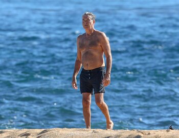 Celebrities-en-un-clic-Pierce-Brosnan-01102020