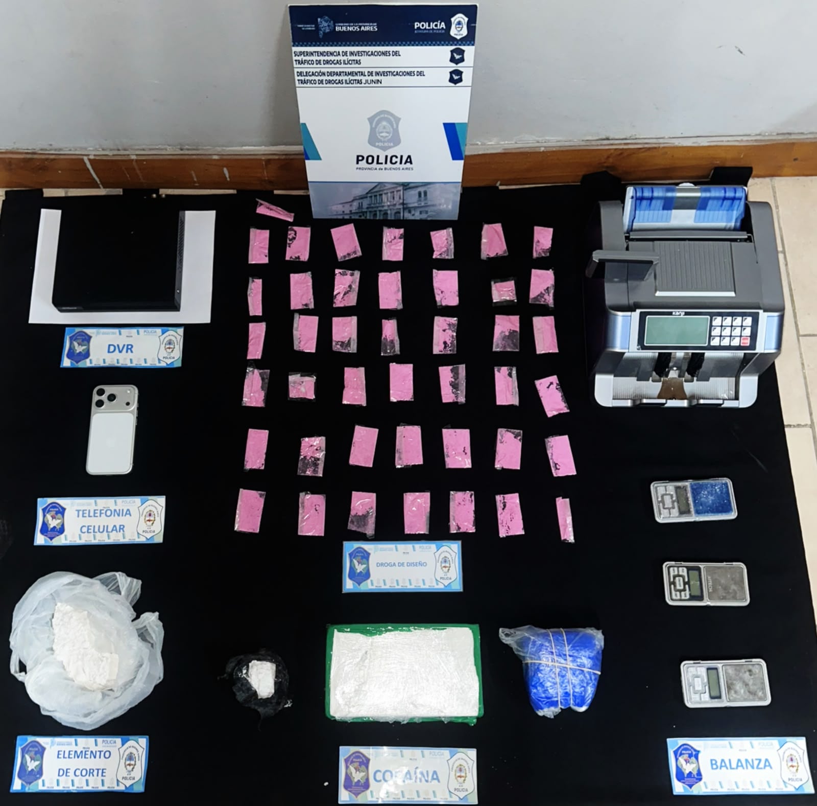 La Policía secuestró un ladrillo de cocaína y dosis de tusi