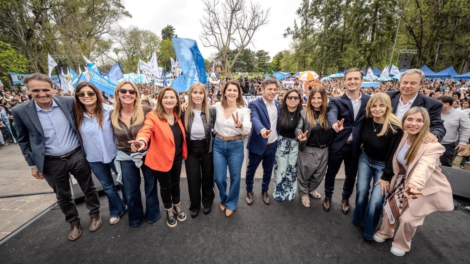 Dirigentes del Partido Justicialista participan en el Congreso de Mujeres de la provincia de Buenos Aires junto al gobernador Axel Kicillof.