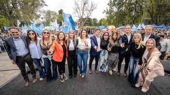 Una intendenta peronista sumó una foto con Axel Kicillof de cara a la disputa por la gobernación en PBA